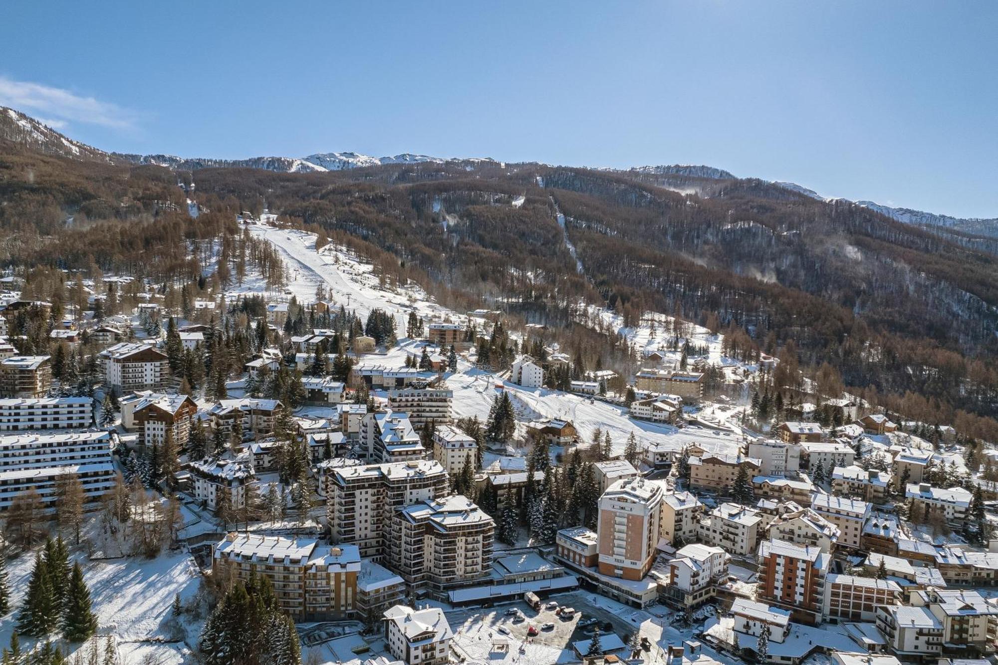 Miramonti 21 Ski In - Ski Out - Happy Rentals Oulx Exterior foto